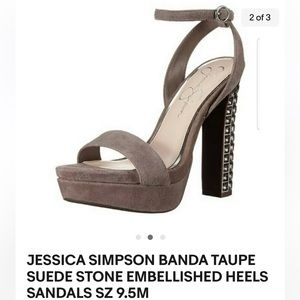 Jessica Simpson 9.5